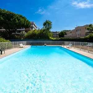 Mediterranee - Beachfront - Sun And Seaview - Pool - Private Parking Apartment